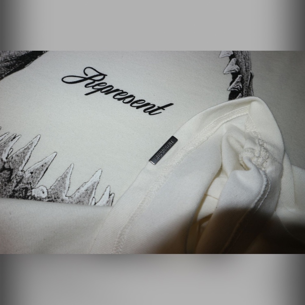 Represent Clo T-Shirt Size M New Never Worn - image 6